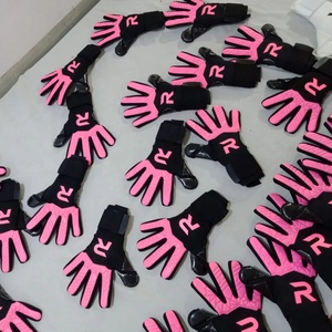 Gants de gardien de but professionnels Blue Eagle Sports, couleur personnalisable, grip en latex, protection complète des doigts, respirants, fermeture auto-agrippante - Product Image 3