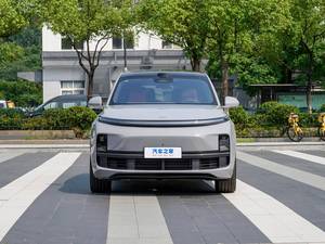 2025 Lixiang L9 Híbrido Eléctrico Familiar de 6 Asientos, Versión Flagship con R21 de Cuero, Tracción Total (AWD), de Largo Alcance y Alta Velocidad - Product Image 1