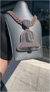 Pendentif cloche personnalisé avec lettres, entièrement serti de moissanites VVS, en argent sterling 925, bijoux personnalisés - Product Image 2