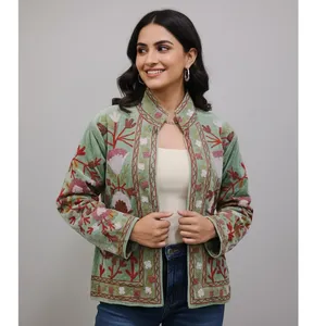 Veste en coton vert pour femmes, brodée au style Suzani, à motifs floraux, bohème, ethnique, faite à la main, vintage, décontractée, vêtement d'extérieur - Product Image 1