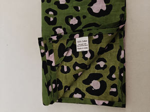 Serviette de cuisine décorative en coton vert foncé à imprimé floral Shree Balajee Garments pour la cuisine et la salle à manger, lavage à la main, impression artisanale - Product Image 5