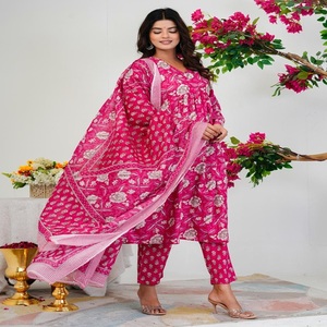 Ensemble de robe longue d'été formelle pour femme, imprimé floral rose, avec kurta à manches longues, pantalon palazzo et châle, tenue décontractée pour soirée - Product Image 1