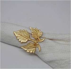 Anneaux de serviette en métal émaillé écologiques au design moderne, motif feuille, pour décoration de table automne/hiver, Thanksgiving, mariage, hôtel, OEM - Product Image 6