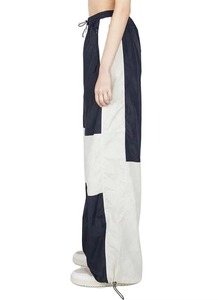 Conjunto Deportivo Premium para Mujer, Chaqueta Cortavientos Ligera Impermeable con Cierre y Pantalones Deportivos Casuales de Dos Piezas con Capucha - Product Image 2