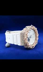 Reloj de Pulsera para Mujer con Incrustaciones de Diamantes Moissanite en Tono Oro Rosa, Caja de Acero Inoxidable, Analógico Digital, Correa Blanca de 20 mm, Estilo Elegante para Fiestas - Product Image 2