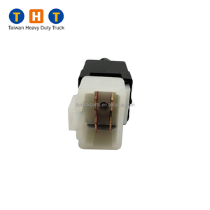 Interruptor de Luz de Freno 84340-E0020, Otras Piezas de Camión para Motor Diésel Hino 700 SS1E SS2P E13C P11C - Product Image 3