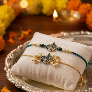 Ensemble Rakhi et Lumba de créateur pour Bhai Bhabhi, bracelet traditionnel Raksha Bandhan avec perles et emballage cadeau festif - Product Image 5