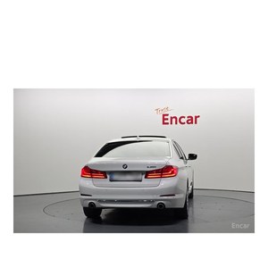 BMW Serie 5 530i Luxury Plus 2020, 79,172 km, Volante a la Izquierda, Caja de Cambios Automática, Emisión Euro V, Asientos de Cuero, Cámara Trasera - Product Image 4