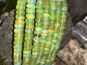 Cuentas de Ópalo Etíope Verde AAA, Lisas y en Forma de Rondelle, de 5.5-6.5mm, Color Loro, Cuentas de Ópalo de Fuego, Hilo de Cuentas de Ópalo Verde - Product Image 5