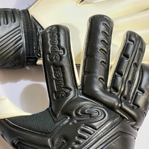 Guantes de Portero Profesionales de Látex Alemán con Palma Enrollada y Corte de Dedos, Guantes Deportivos con Logotipo Personalizado para Fútbol - Product Image 3