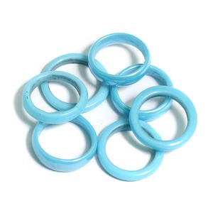 Bague d'ange élégante en résine bleue, faite à la main, en acrylique brillant, légère, durable, bijoux unisexes - Product Image 1
