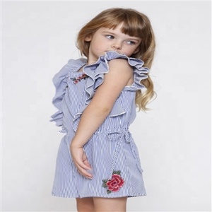 Barboteuse à rayures moderne pour enfants, tenue brodée à fleurs, manches évasées, tunique en coton pour petits filles, tendance été 2019 - Product Image 3
