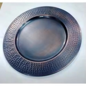 Assiettes de présentation en cuivre de qualité supérieure, design personnalisé, durables pour décorations de mariage, dîners, gâteaux et fêtes. - Product Image 2