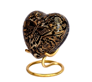 Elegante Urna Conmemorativa con Grabado de Mariposa Dorada y Base Metálica - Urna Conmemorativa Negra en Forma de Corazón para Cenizas Humanas - Product Image 3