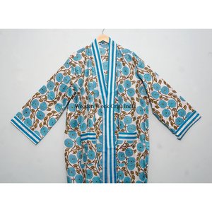 Kimono chic en coton doux pour une ambiance estivale, look élégant, kimono à col en V avec un design simple et un imprimé floral pour un style décontracté. - Product Image 2