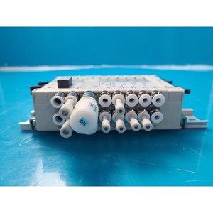 Conjunto de Válvulas Solenoides CKD N4E0-T63R + N3E0660-M + N4E0-Q-C + N4E0-T52, Usado, Equipo Semiconductor Legacy - Product Image 3