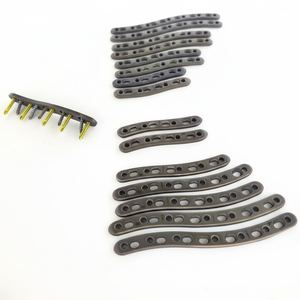 Placa de titanio para clavícula con orificios poliarticulares de bloqueo de 3.5mm, 4H a 7H, L/R, juego de 16 piezas - Product Image 1