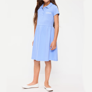 Robe d'écolière bleu clair à manches courtes avec logo personnalisé pour les élèves - Product Image 1