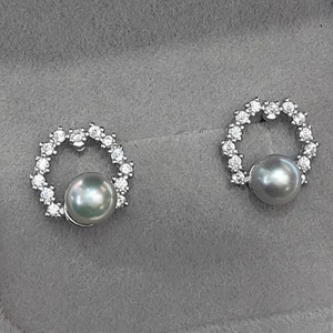 Pendientes Largos Estilo Qiao Mei con Muchas Perlas de Cáñamo, Agua de Mar Natural, 5.5-6mm, Redondos, Extremadamente Brillantes, Color Gris Plateado, Estilo Fresco - Product Image 4