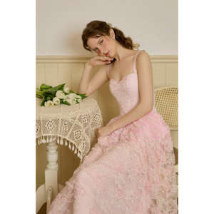 Robes décontractées maxi sans manches à col carré de haute qualité du Vietnam, robe nuisette en jacquard floral 3D Hellen, article KD46 - Product Image 1