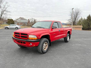 Vente en gros de camionnettes Dakota Club Cab 4WD d'occasion, modèle ancien 2000, PRÊTES À ÊTRE EXPÉDIÉES, LIVRAISON 24/7 - Product Image 4