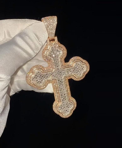 Pendentif Croix Iced Out en Moissanite et Diamant, Bicolore, Argent 925, Collier Hip Hop Religieux - Product Image 1