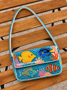 Sac à bandoulière artisanal fait main avec perles, motif récif corallien tropical, sac à main coloré sur le thème de l'océan, sac artisanal en gros - Product Image 4