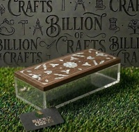 Boîte cadeau rectangulaire en bois artisanal de qualité supérieure avec incrustation florale pour l'Aïd, emballage pour chocolats, fruits secs et dattes du Ramadan