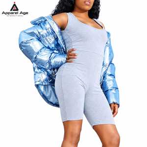 Blouson d'hiver pour femme très tendance, rembourré en duvet brillant, épais et matelassé, imperméable et coupe-vent, avec logo imprimé - Product Image 4
