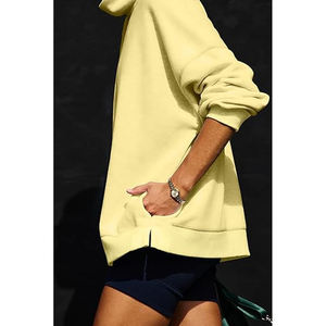 Pull-over drapé jaune citron pour femme à col montant, épaules tombantes amples et manches longues unies, idéal pour les tenues de tous les jours - Product Image 3