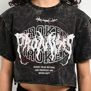 Camisetas Cortas de Mujer Ecológicas 100% Algodón con Estampado Gráfico, Hechas a Mano, en Contraste Blanco y Negro, Moda Urbana de Verano - Product Image 6