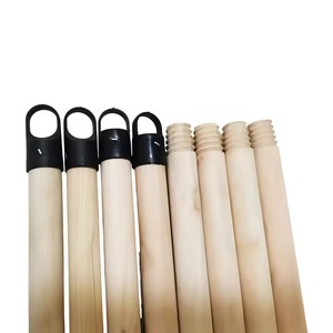 Brosse à balai en bois naturel durable de 120 x 2,2 cm avec filetage à vis, design simple, outil de nettoyage de sol par MIT VIETNAM - Product Image 2