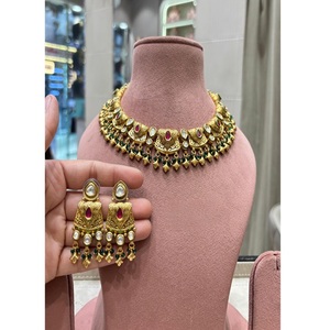 Atractivo Juego de Collar y Aretes de Moissanita Chapada en Oro de la Mejor Calidad, Diseño Moderno, Colección para Bodas, para Mujeres y Niñas - Product Image 1
