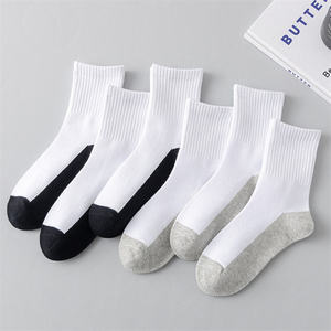 Chaussettes pour enfants en coton de qualité supérieure, lot de 5, chaussettes rayées tendance, respirantes et durables pour garçons et filles - Product Image 3