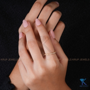 แหวนเพชรทรงหยักแบบเต็มวง 14K ทองคำแท้สีเหลือง ดีไซน์เรียบหรู ซ้อนกันได้ เหมาะสำหรับเป็นของขวัญวันครบรอบสำหรับผู้หญิง - Product Image 4