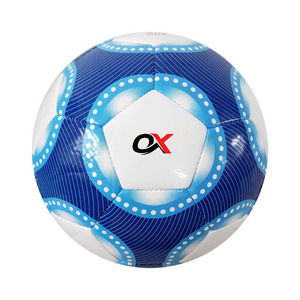 Ballon de football Oxva Industries, design triangulaire, PU/TPU, thermocollé, sur mesure, cousu à la machine, durable, usage professionnel en extérieur. - Product Image 1