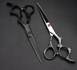 Ciseaux de barbier droits de qualité supérieure avec manche Dragon Noir pour droitier, lame affûtée en acier inoxydable - Product Image 6