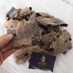 Copeaux d'agarwood cultivés au Vietnam, arôme royal profond, pur naturel, haute teneur en résine, oud pour bakhoor - Product Image 1