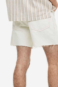 2026 Arrival Wholesale Premium Quality <b>Men</b> Casual Denim <b>Jeans</b> summer Shorts High Street Solid Quick Dry Customized Denim Shorts - Product Image 4