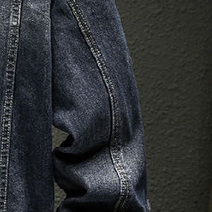 Veste en jean streetwear personnalisée pour homme, veste en jean déchirée à boutons sur le devant - Product Image 4