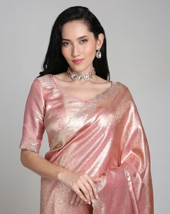 Sari de Seda Rosa Tradicional y Elegante KV con Borde Bordado, para Bodas y Fiestas, Largo hasta el Suelo, Corte Regular, Reversible - Product Image 3