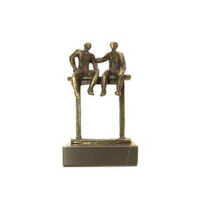 Œuvre d'art en aluminium coulé sculpté, développée comme un élément décoratif distinctif pour les intérieurs modernes et élégants - Product Image 1