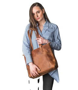 Sacs fourre-tout en cuir tendance pour femmes, sac fourre-tout monogramme avec option fermeture éclair, sac en cuir pleine fleur personnalisé - Product Image 1