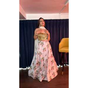 Mono de fiesta con estampado digital Lehenga Choli cómodo y elegante para ocasiones especiales - Product Image 2