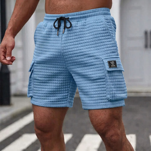 Shorts cargo en velours côtelé rouge pour homme, taille à cordon de serrage, poches avant avec logo, style décontracté, respirant, taille mi-haute - Product Image 3