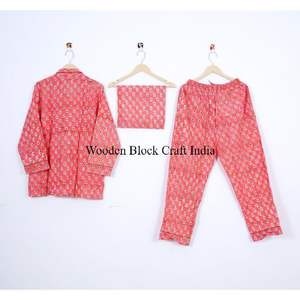 Conjunto de pijama largo de algodón con estampado floral para mujer, ropa de dormir cómoda para primavera/verano. - Product Image 4