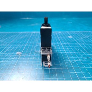Protecteur de circuit magnétique Fuji CP31E/2, utilisé comme pièce détachée pour équipement semi-conducteur d'époque - Product Image 1