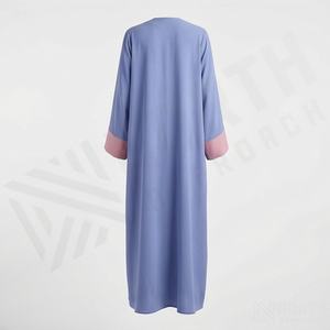 Abaya élégante de qualité supérieure en satin pour femmes musulmanes, style islamique, manches longues, vente en gros, commande en gros, mode élégante - Product Image 2