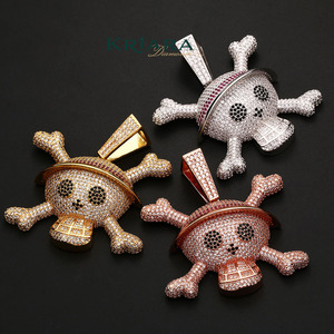 Pendentif Tête de Mort avec Strass en Cristal, Argent 925 Plaqué Or, Breloque Thème Hip-Hop, Unisexe, Usage Quotidien - Product Image 1