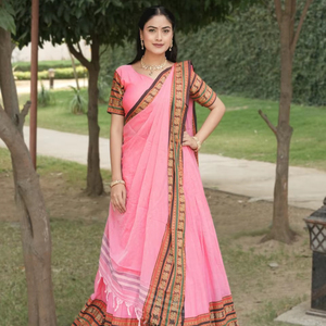 Lehenga Choli en Chanderi Cousu avec des Détails Artisanaux et une Doublure en Coton Doux – Idéal pour les Mariages et les Cérémonies - Product Image 1